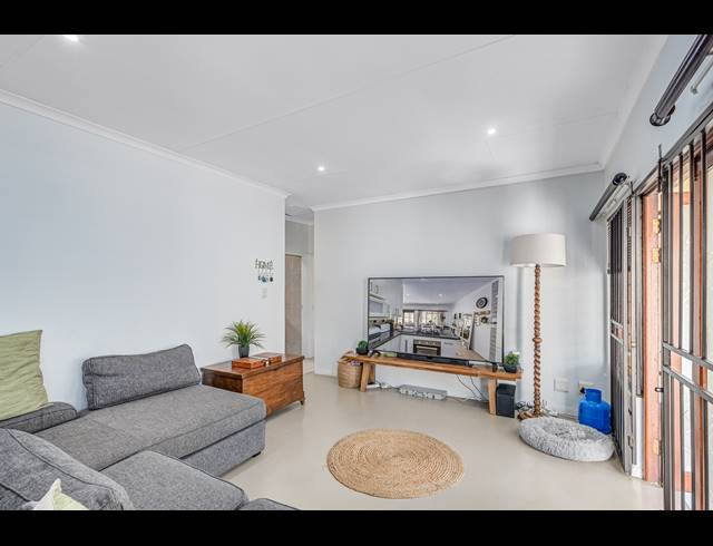 3 BEDROOM CLUSTER FOR SALE IN SUNDOWNER